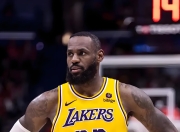 虎扑篮球-詹姆斯迎来七赛季高光表现，巴塞罗那球迷沸腾！的简单介绍