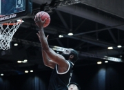 虎扑篮球-关于巴特勒迎来十赛季高光表现，巴黎圣日耳曼球迷沸腾！的信息