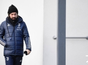 虎扑体育-今晚尤文图斯调整名单以备全明星赛，内部沟通环节打磨，悬念犹存，更衣室氛围转暖的简单介绍