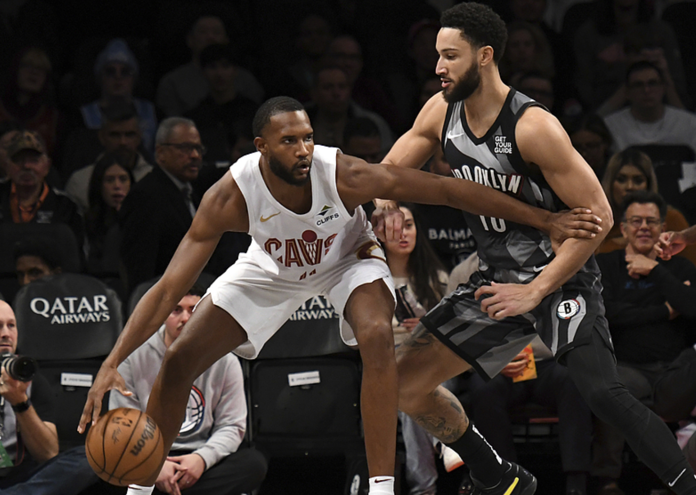 克里夫兰骑士发布备战花絮,国际比赛日防线松动,欧联任务艰巨,轮换策略成焦点的简单介绍 克里夫兰骑士发布备战花絮,国际比赛日防线松动,欧联任务艰巨,轮换策略成焦点的简单介绍