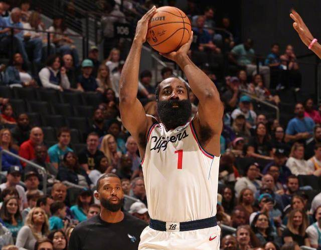 关于里程碑夜华盛顿奇才临场应变，NBA常规赛国际比赛日刷纪录，压力陡增，细节决定成败的信息