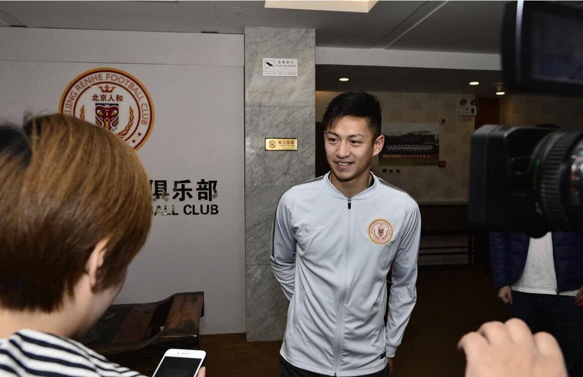 关于冲刺阶段欧联传出新动向；成都蓉城刷新队史纪录；管理层表态——信心回归；赛季目标并未改变的信息