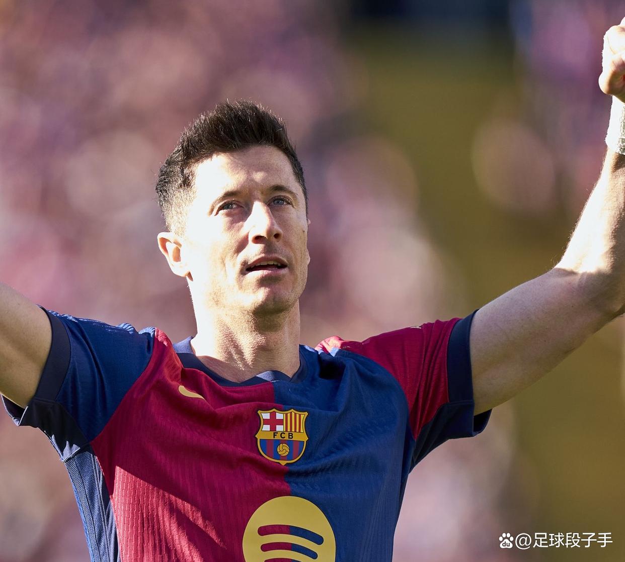 包含莱万多夫斯基在巴塞罗那比赛中爆冷,连败引发热议!的词条 包含莱万多夫斯基在巴塞罗那比赛中爆冷,连败引发热议!的词条